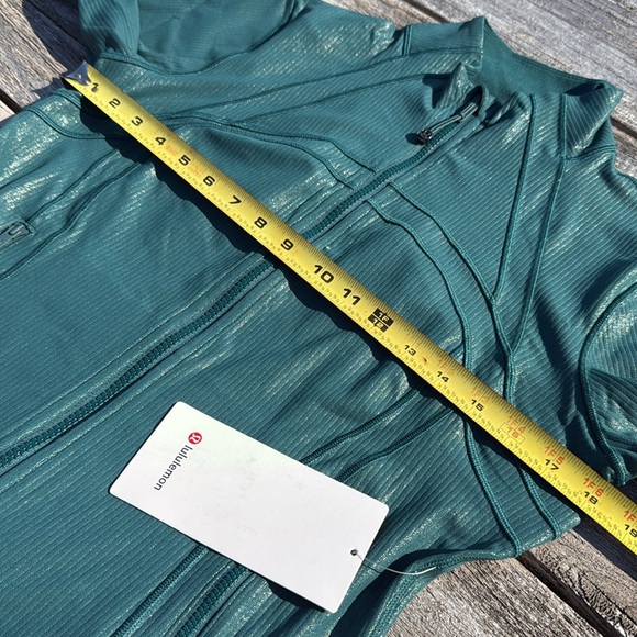 Lululemon Cropped Define Jacket Nulu Storm Teal Shine size 12 NWT - Picture 3 of 7